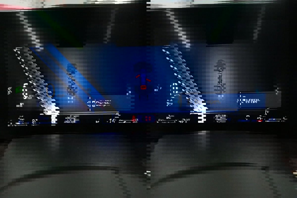 Used 2023 BMW X7 xDrive40i w/ Premium Package image 21