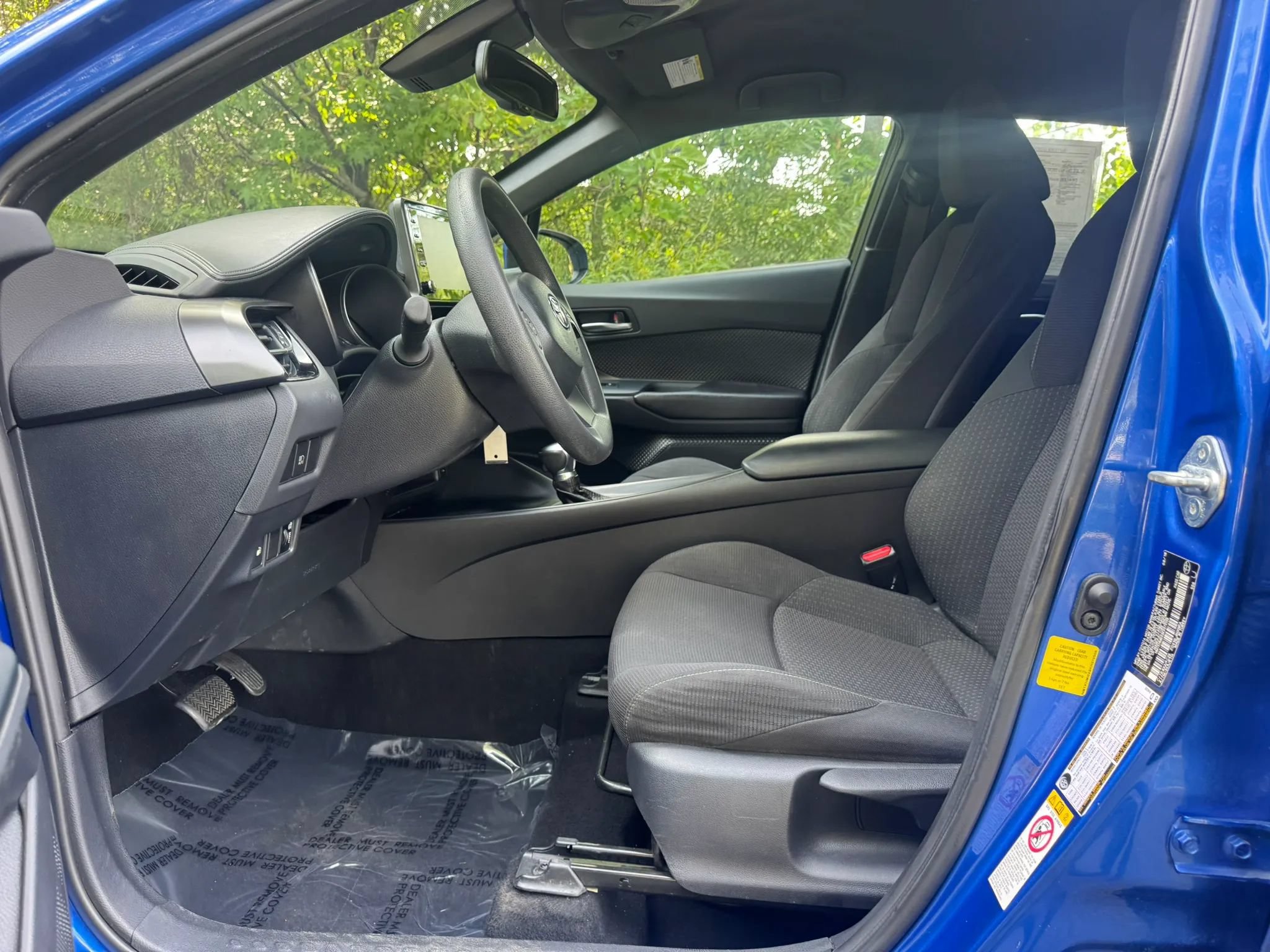 Used 2019 Toyota C-HR LE FWD image 15