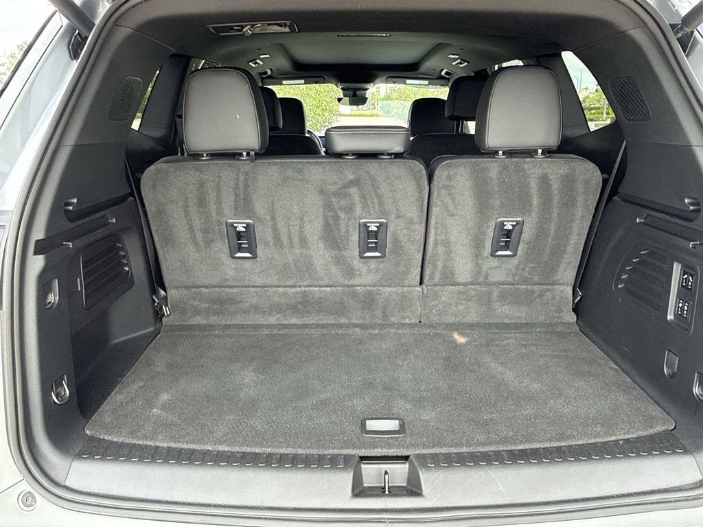 Used 2025 Buick Enclave Avenir w/ Super Cruise Package FWD image 13