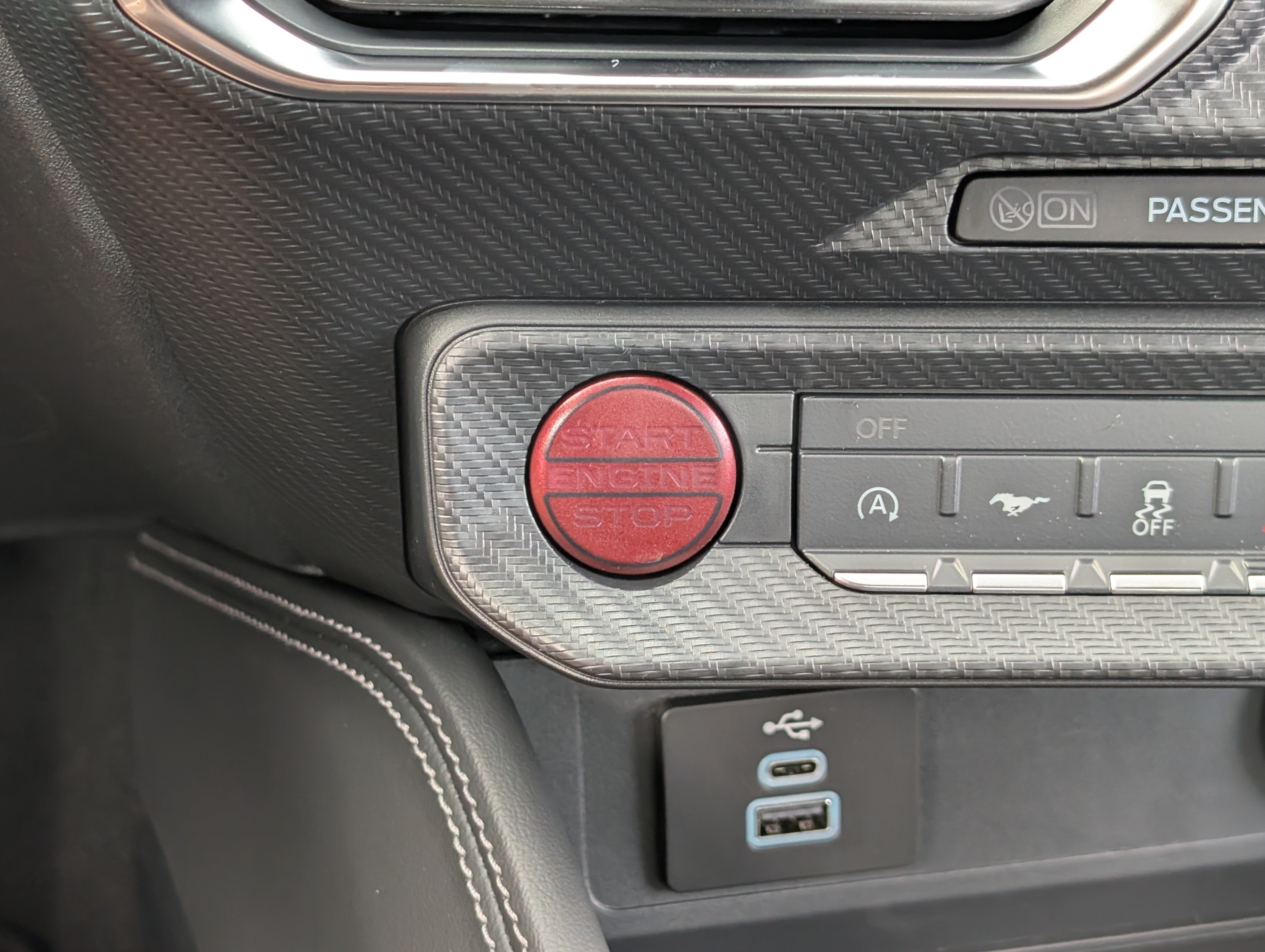 Used 2026 Ford Mustang Premium RWD image 31