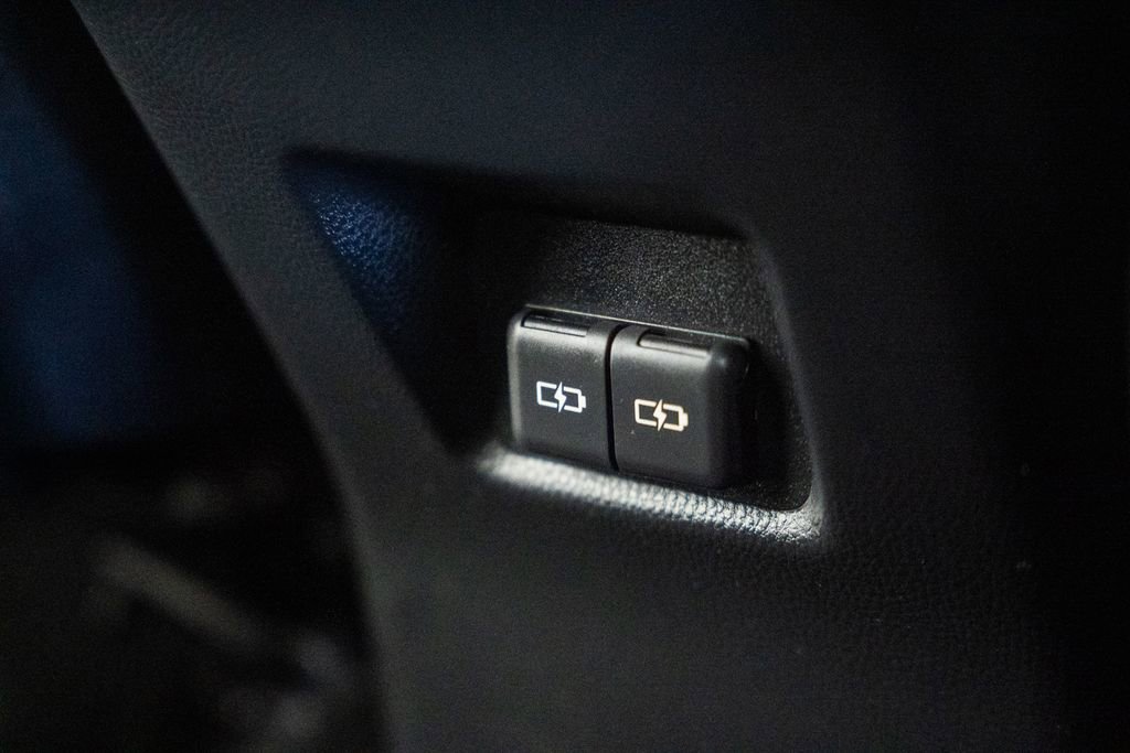 Used 2023 Toyota RAV4 XLE w/ Convenience Package AWD/4WD image 33