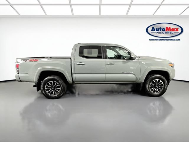 Used 2022 Toyota Tacoma TRD Sport w/ Technology Package AWD/4WD image 9