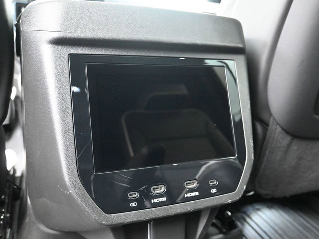Used 2025 GMC Yukon XL AT4 Ultimate w/ LPO, Floor Liner Package image 24