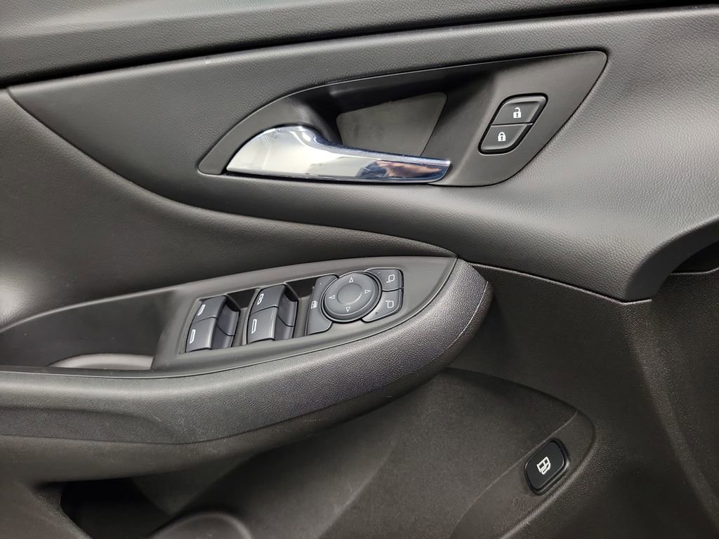 Used 2017 Chevrolet Volt LT w/ Comfort Package image 19