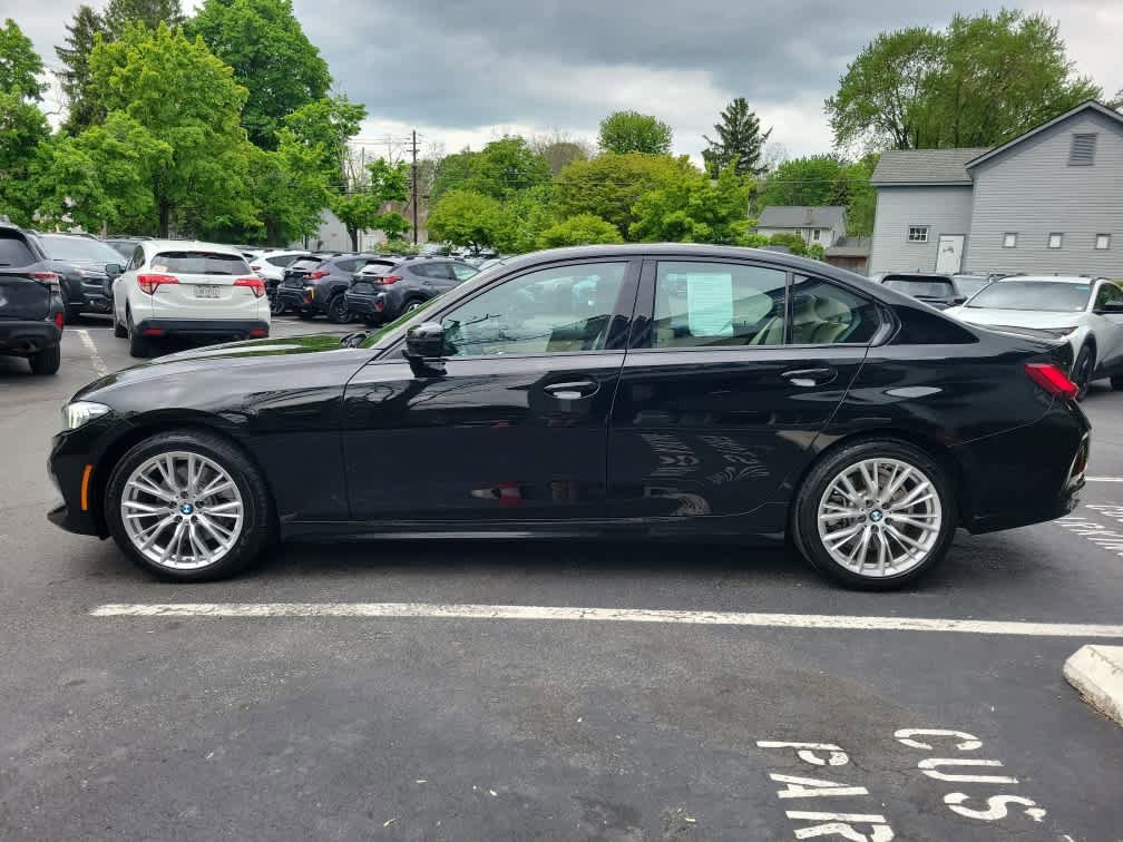 Used 2023 BMW 330i xDrive Sedan w/ Convenience Package AWD/4WD image 7