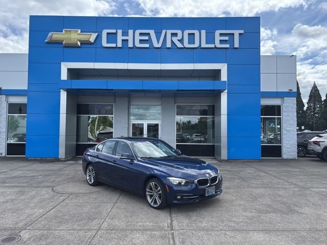 Used 2017 BMW 330i Sedan RWD image 1