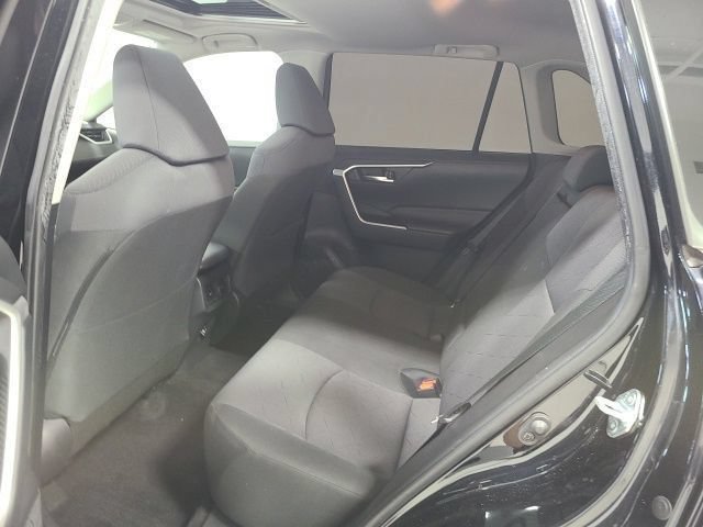 Used 2019 Toyota RAV4 XLE w/ Convenience Package AWD/4WD image 17