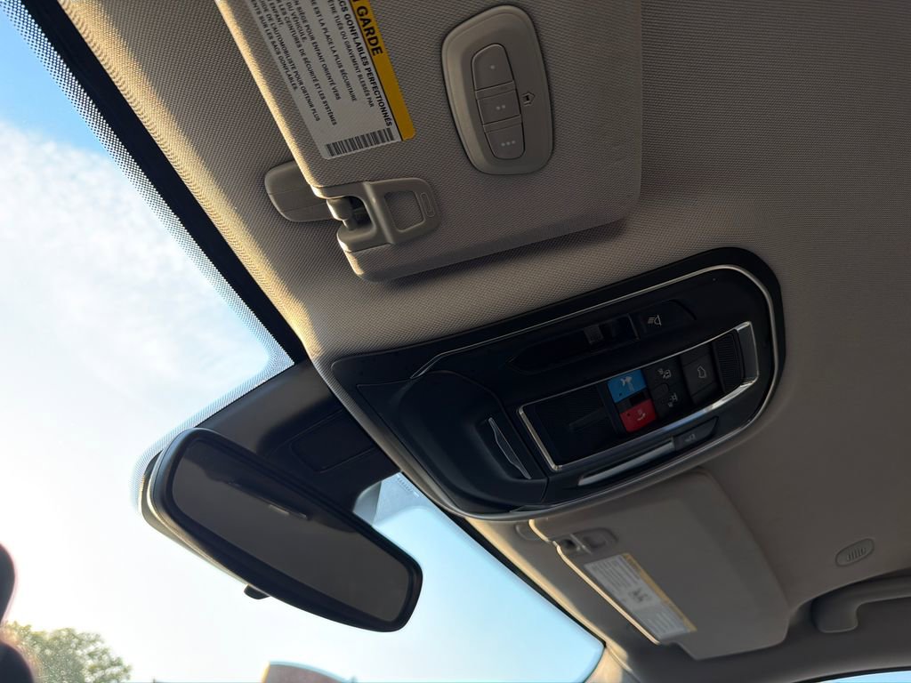 Used 2022 Jeep Grand Cherokee L Limited w/ Black Appearance Package image 32