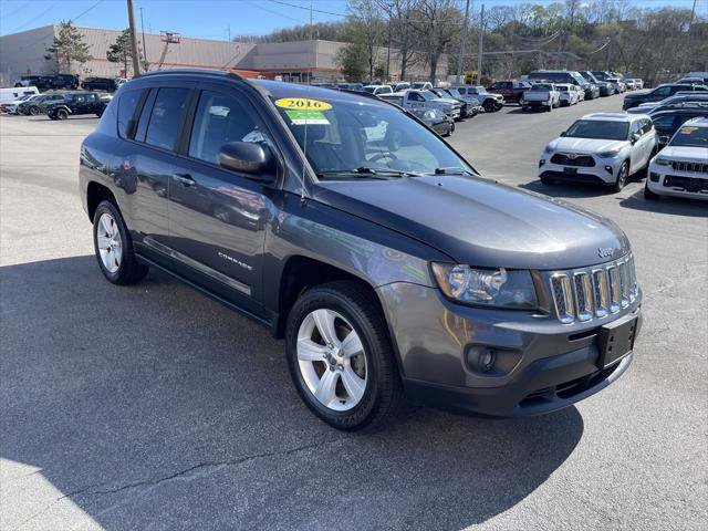 Certified 2016 Jeep Compass Latitude AWD/4WD image 6