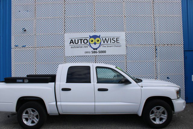 Used 2011 Dodge Dakota Big Horn image 2