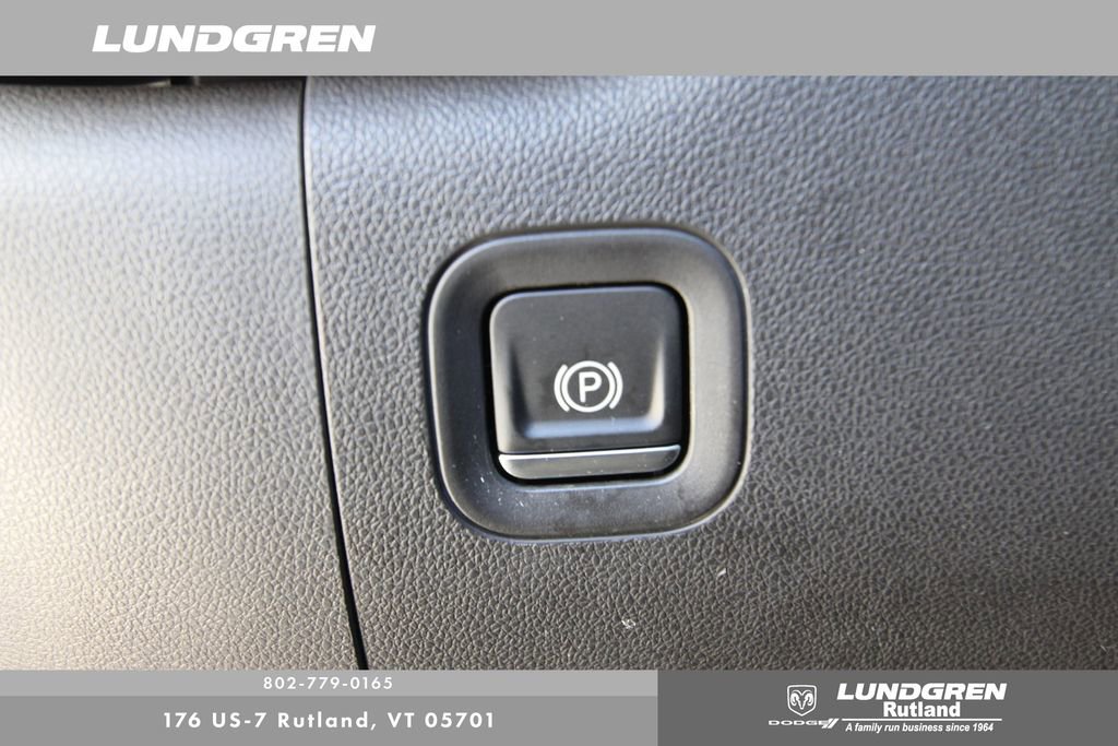 Used 2020 GMC Sierra 1500 4x4 Crew Cab w/ Convenience Package image 19