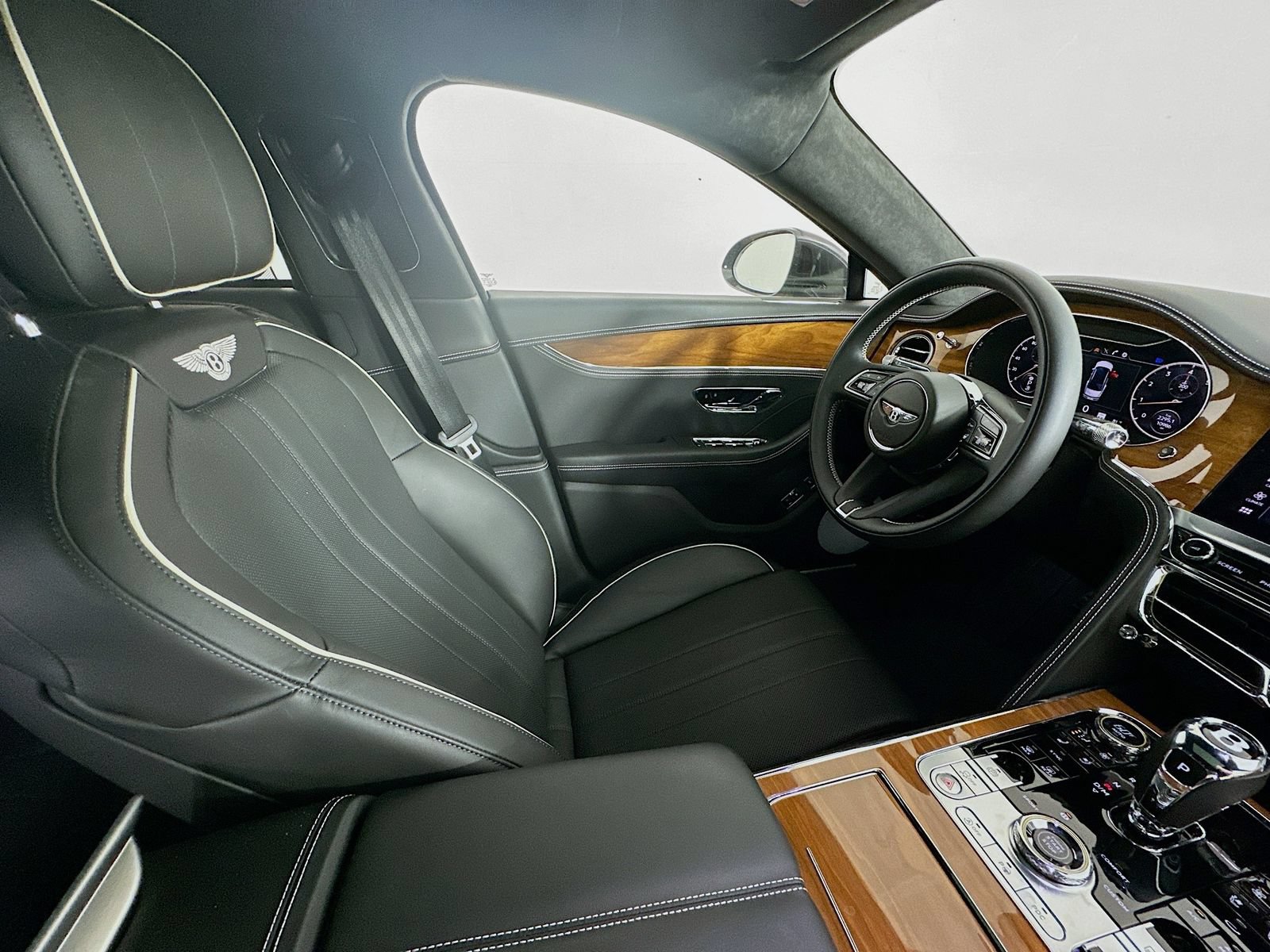 Used 2022 Bentley Flying Spur V8 AWD/4WD image 70