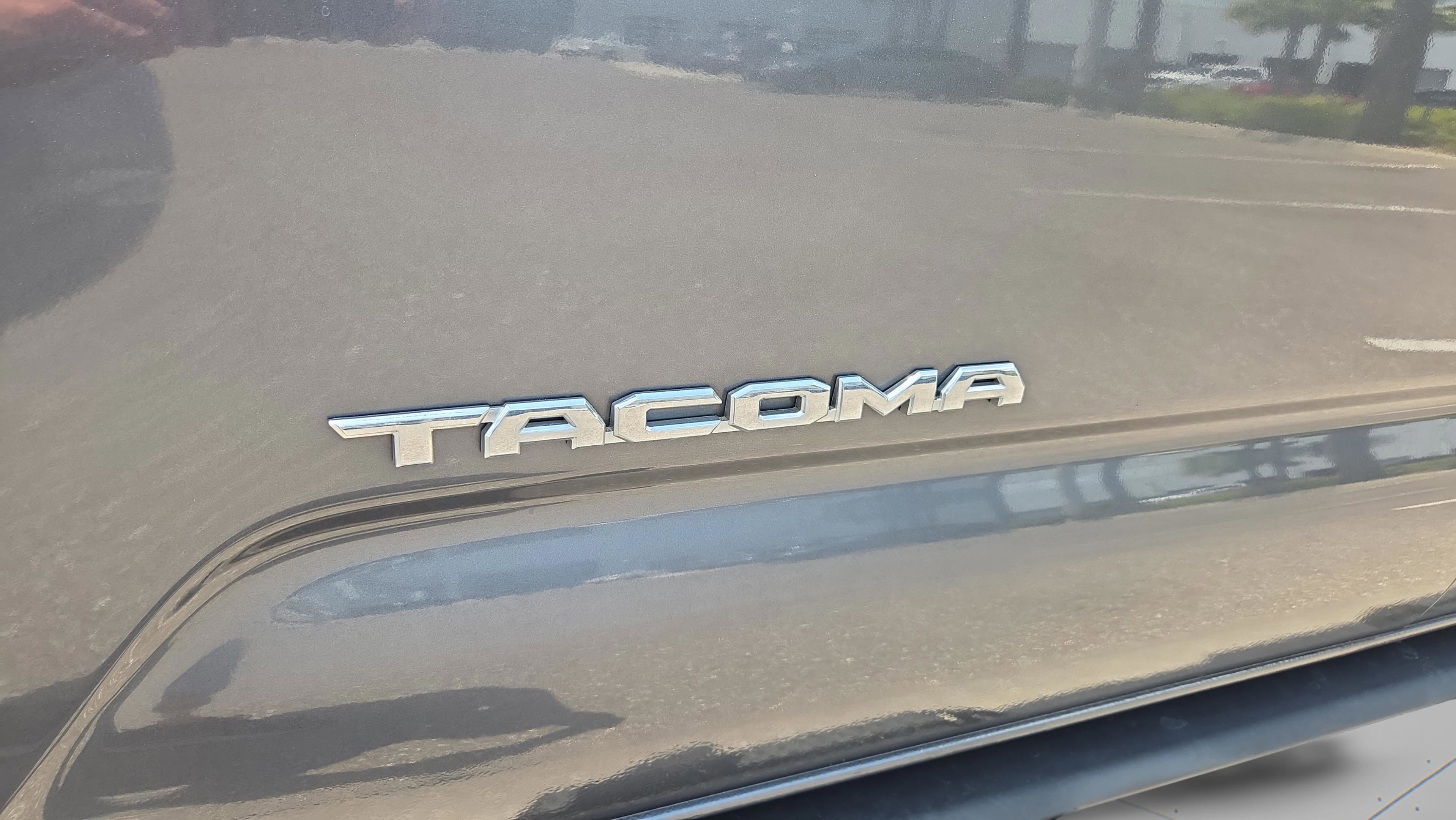 Certified 2023 Toyota Tacoma TRD Off-Road w/ Technology Package AWD/4WD image 29