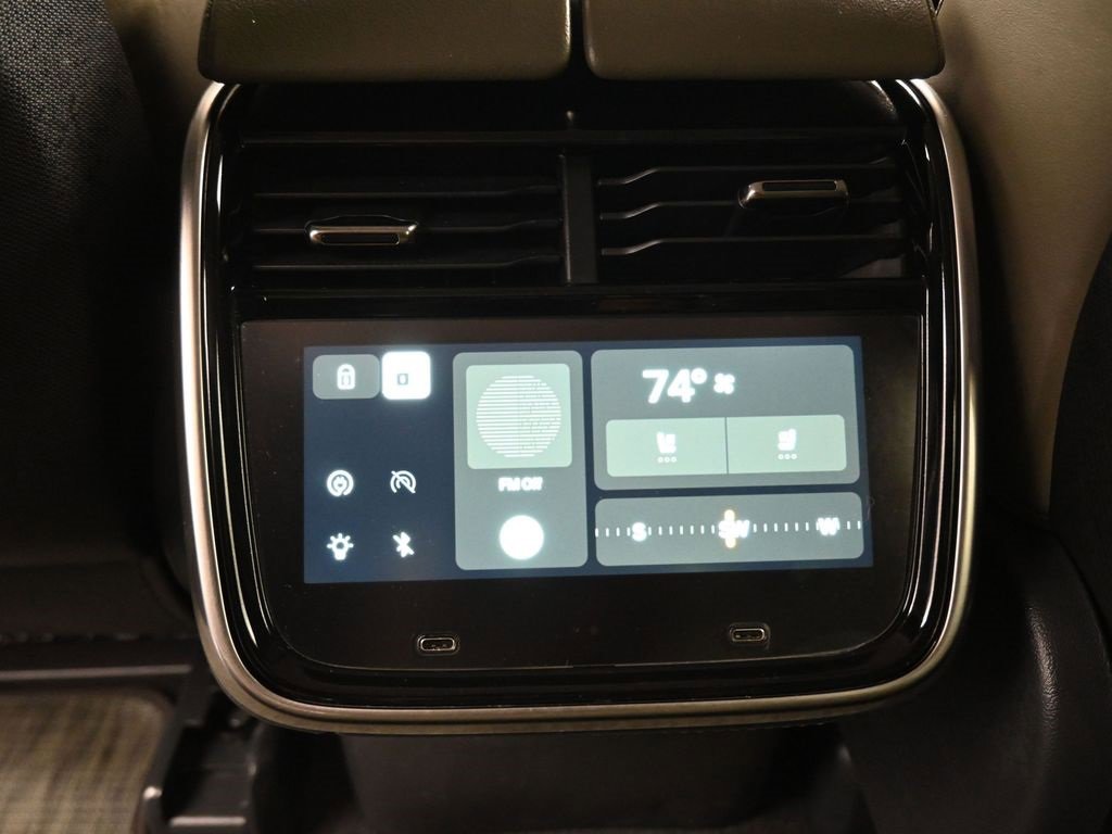 Used 2023 Rivian R1S Launch Edition image 28