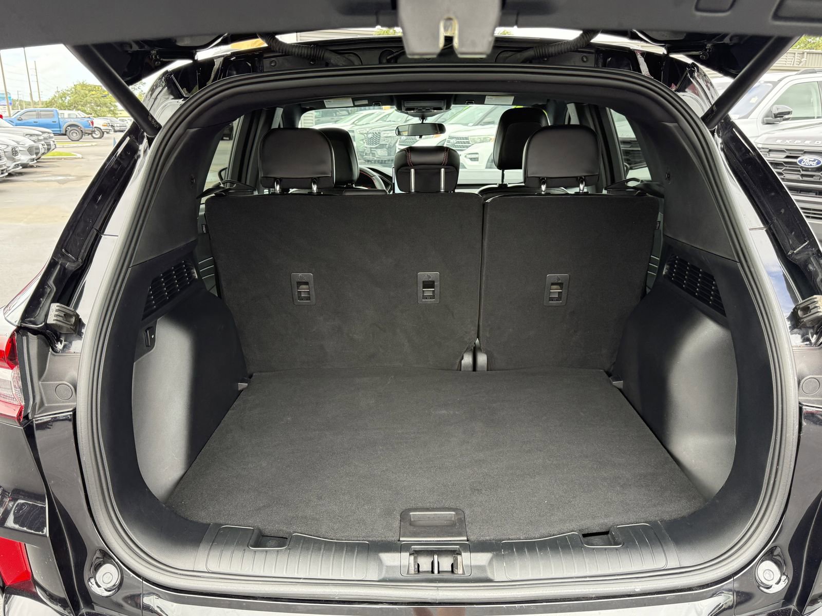 Certified 2024 Ford Escape ST-Line w/ Tech Pack #1 image 9