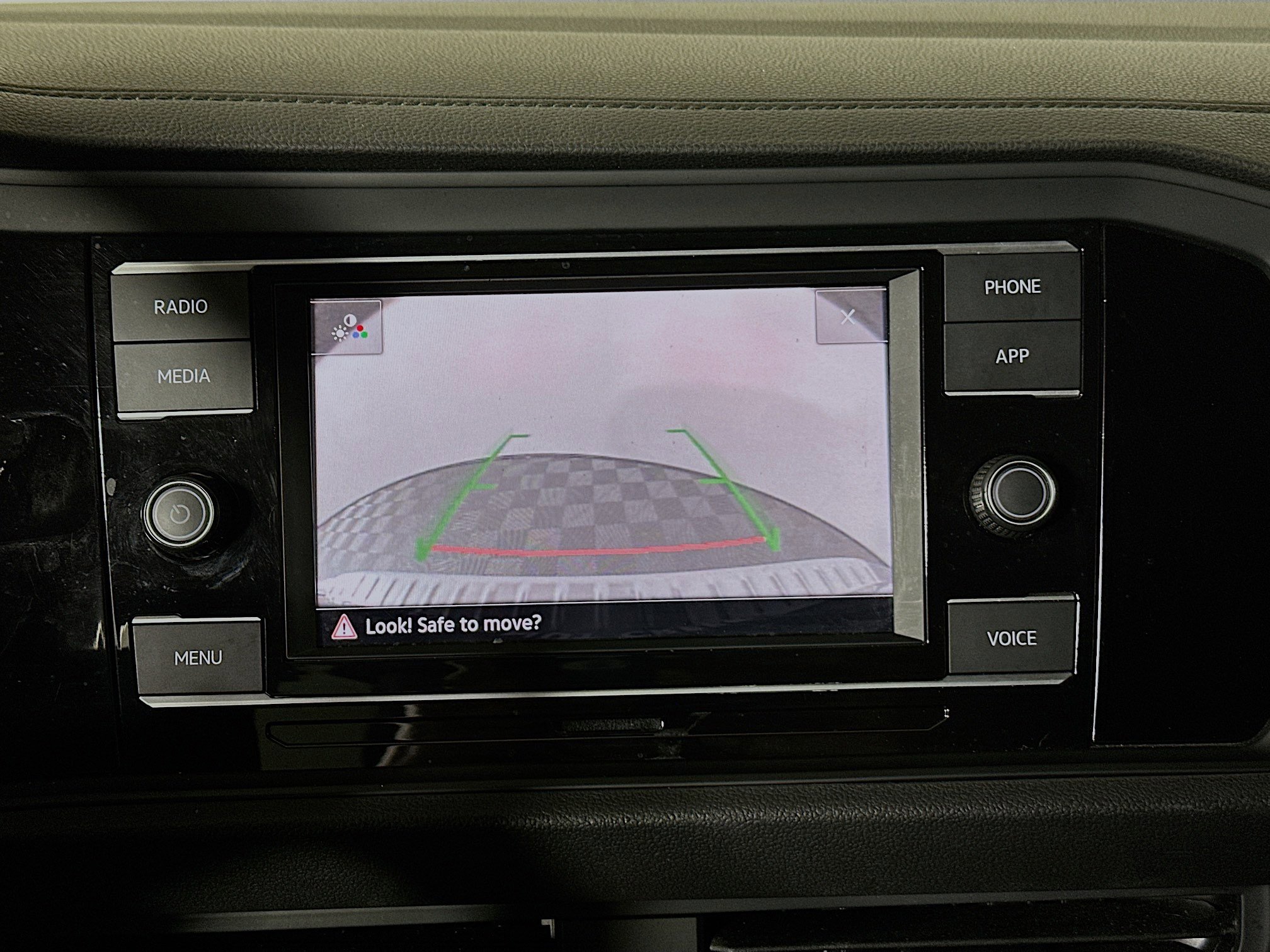 Used 2024 Volkswagen Jetta SE FWD image 25