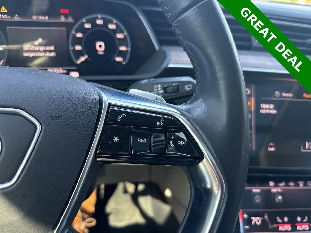 Used 2019 Audi e-tron Prestige w/ Prestige Package image 21