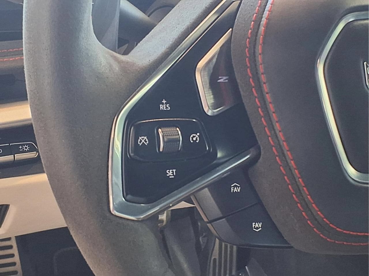 Used 2023 Chevrolet Corvette Stingray Premium Cpe RWD image 19