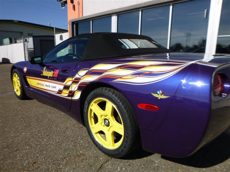 Used 1998 Chevrolet Corvette Convertible w/ Memory Pkg RWD image 8