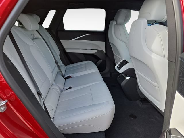Certified 2024 Cadillac Lyriq Sport w/ LPO, Floor Liner Package AWD/4WD image 36