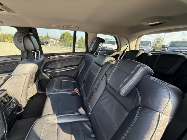 Used 2013 Mercedes-Benz GL 550 4MATIC image 25