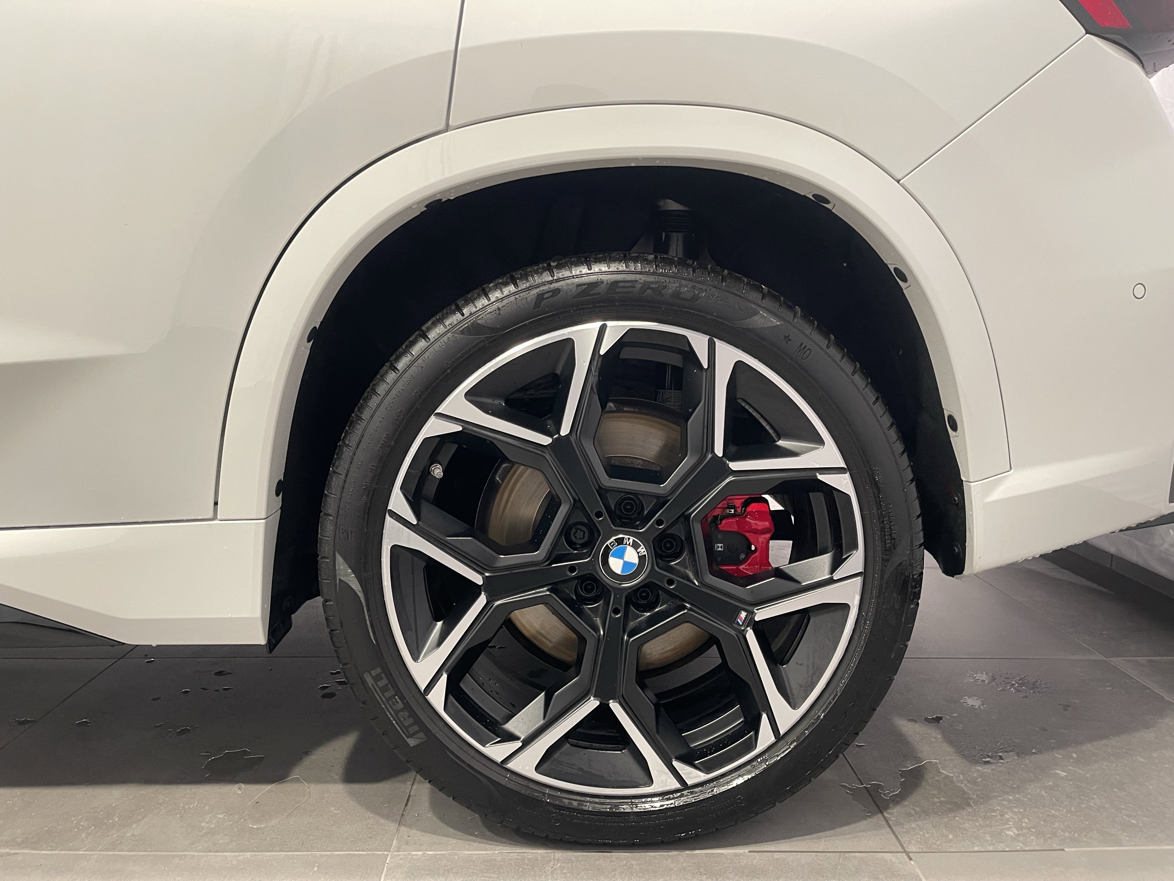 Used 2025 BMW X1 M35i w/ Premium Package image 8