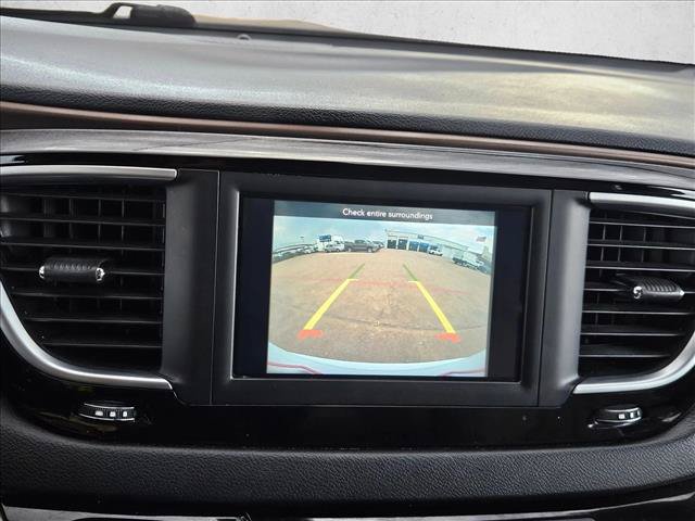 Used 2021 Chrysler Voyager Lxi FWD image 13