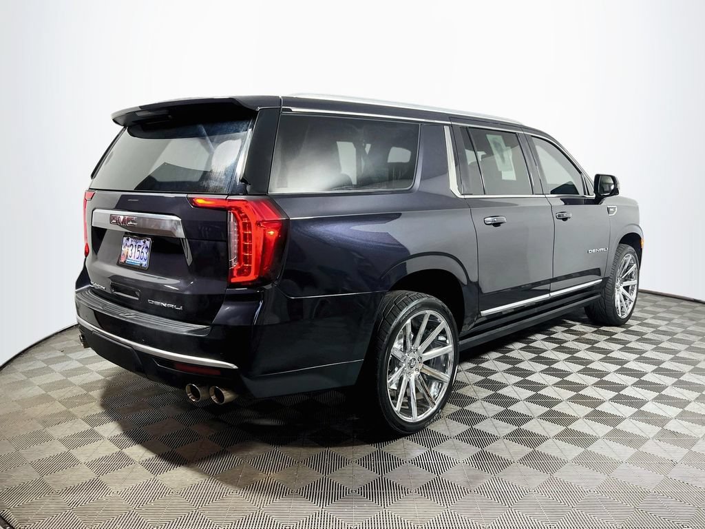 Used 2023 GMC Yukon XL Denali AWD/4WD image 7