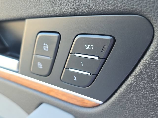 Used 2022 Audi Q5 e Premium Plus AWD/4WD image 26