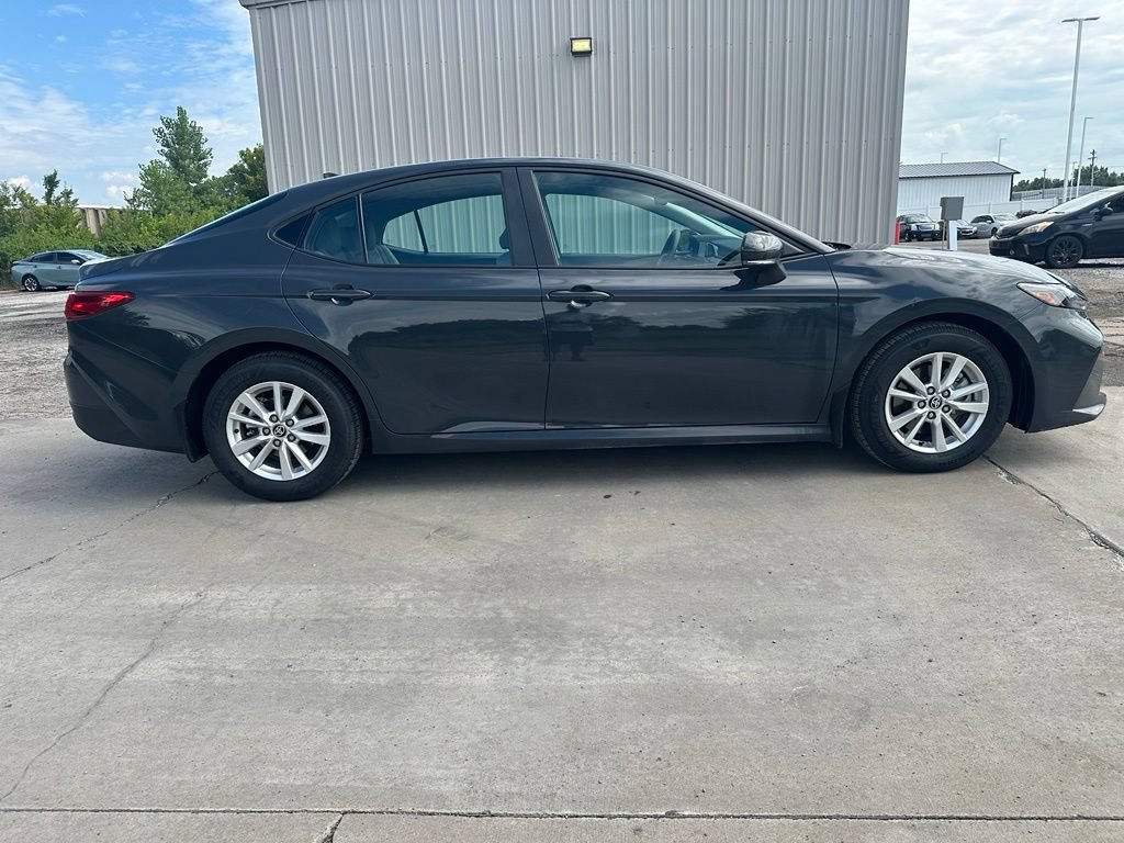 Used 2025 Toyota Camry LE w/ Convenience Package FWD image 4