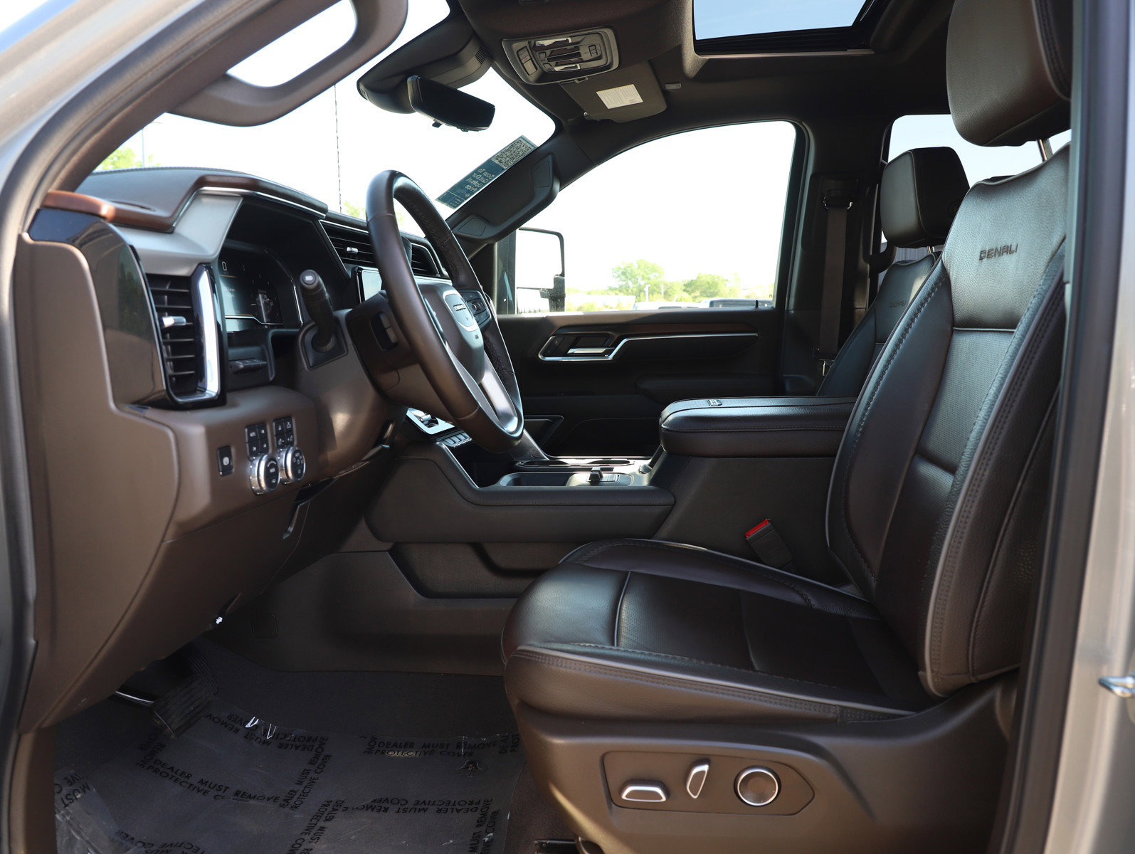 Used 2025 GMC Sierra 3500 Denali w/ Denali Reserve Package AWD/4WD image 24