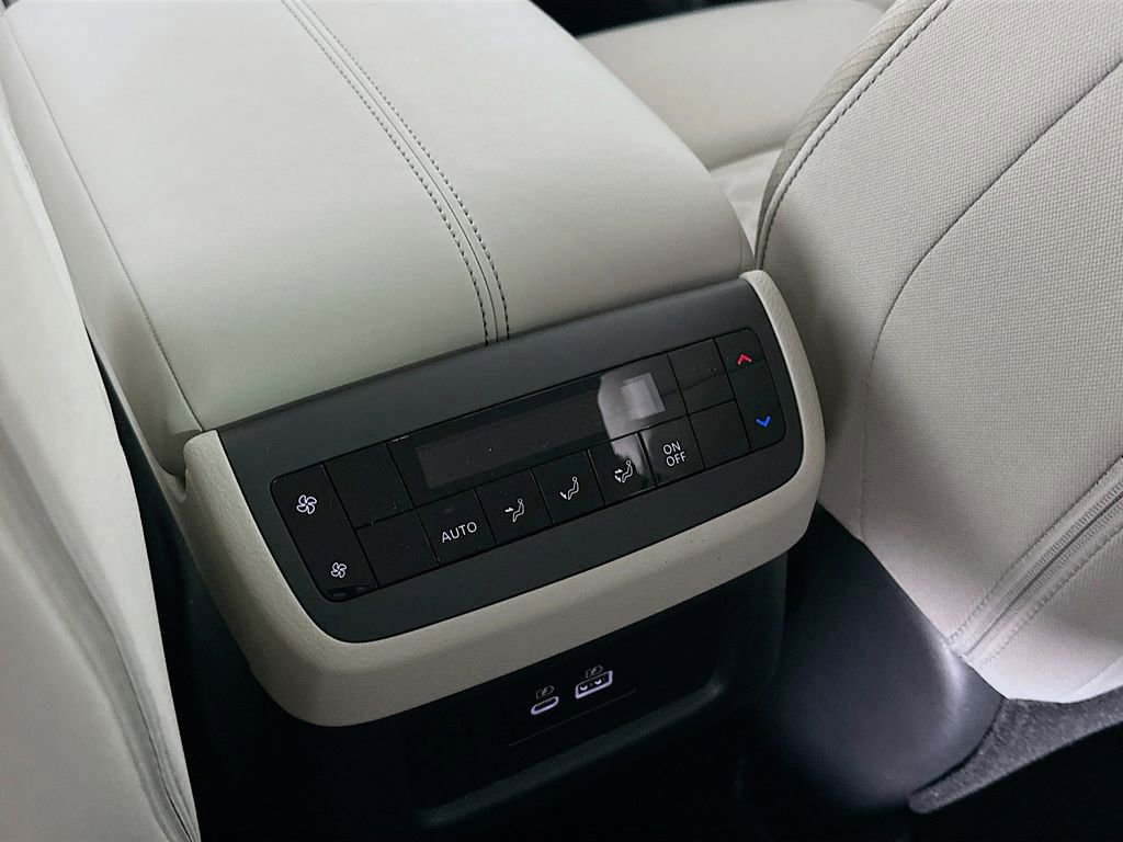 New 2025 Nissan Pathfinder SV w/ Cargo Package image 32