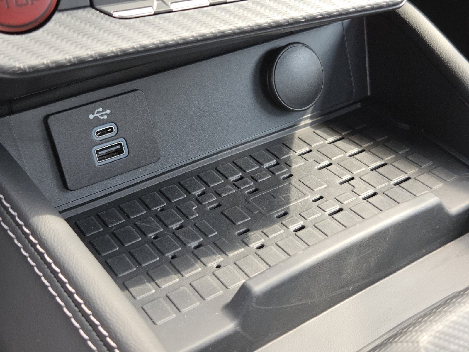 Used 2024 Ford Mustang GT Premium RWD image 8