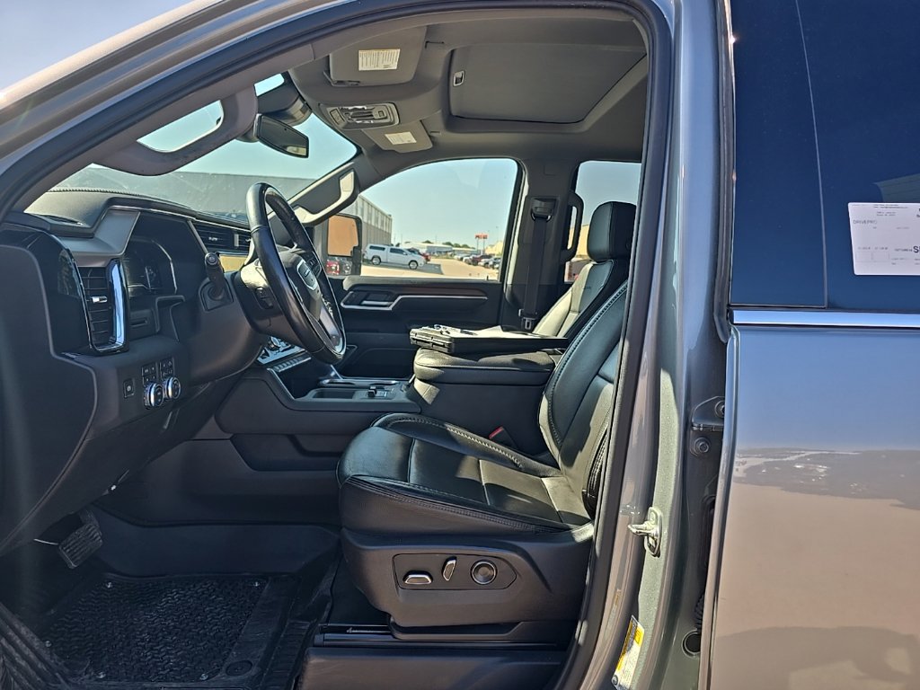 Used 2025 GMC Sierra 2500 Denali AWD/4WD image 11