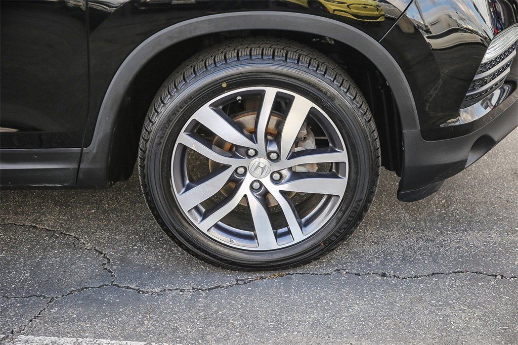 Used 2017 Honda Pilot Touring image 13