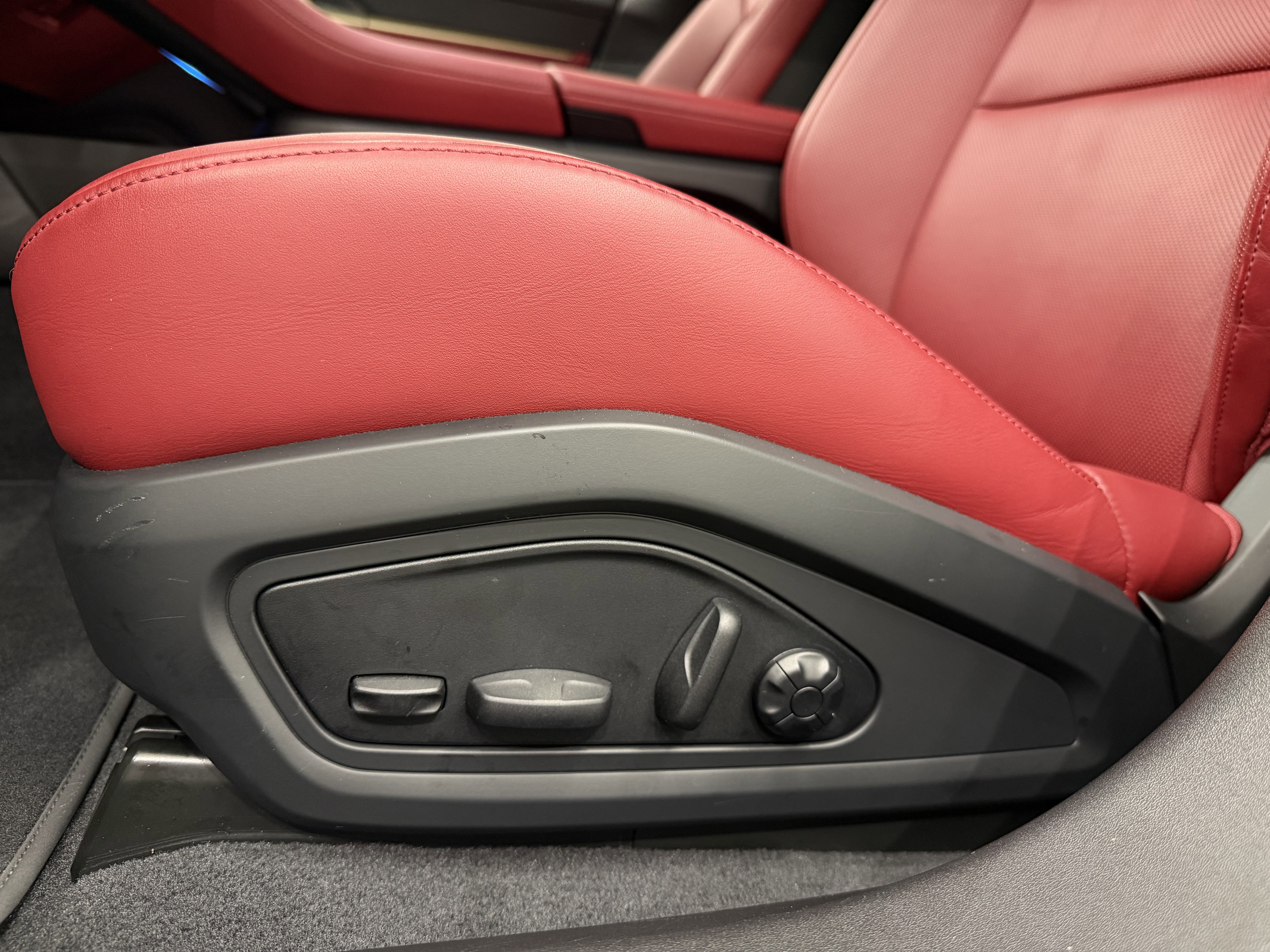 Certified 2023 Porsche Taycan 4S image 32