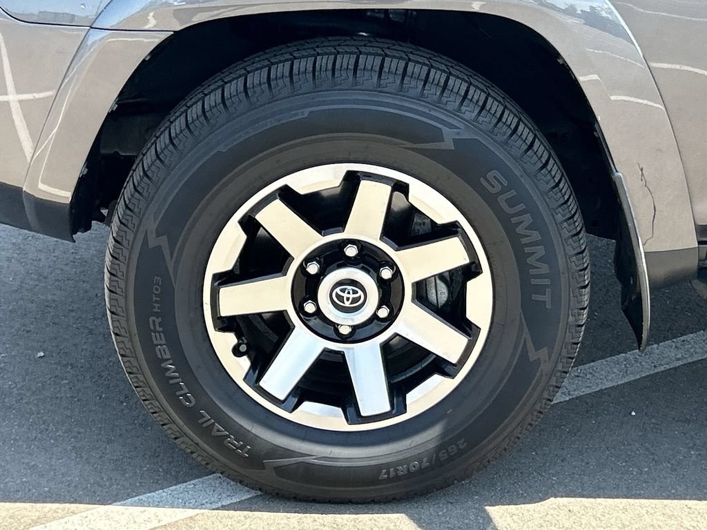 Used 2020 Toyota 4Runner TRD Off-Road Premium w/ Moonroof Package AWD/4WD image 34