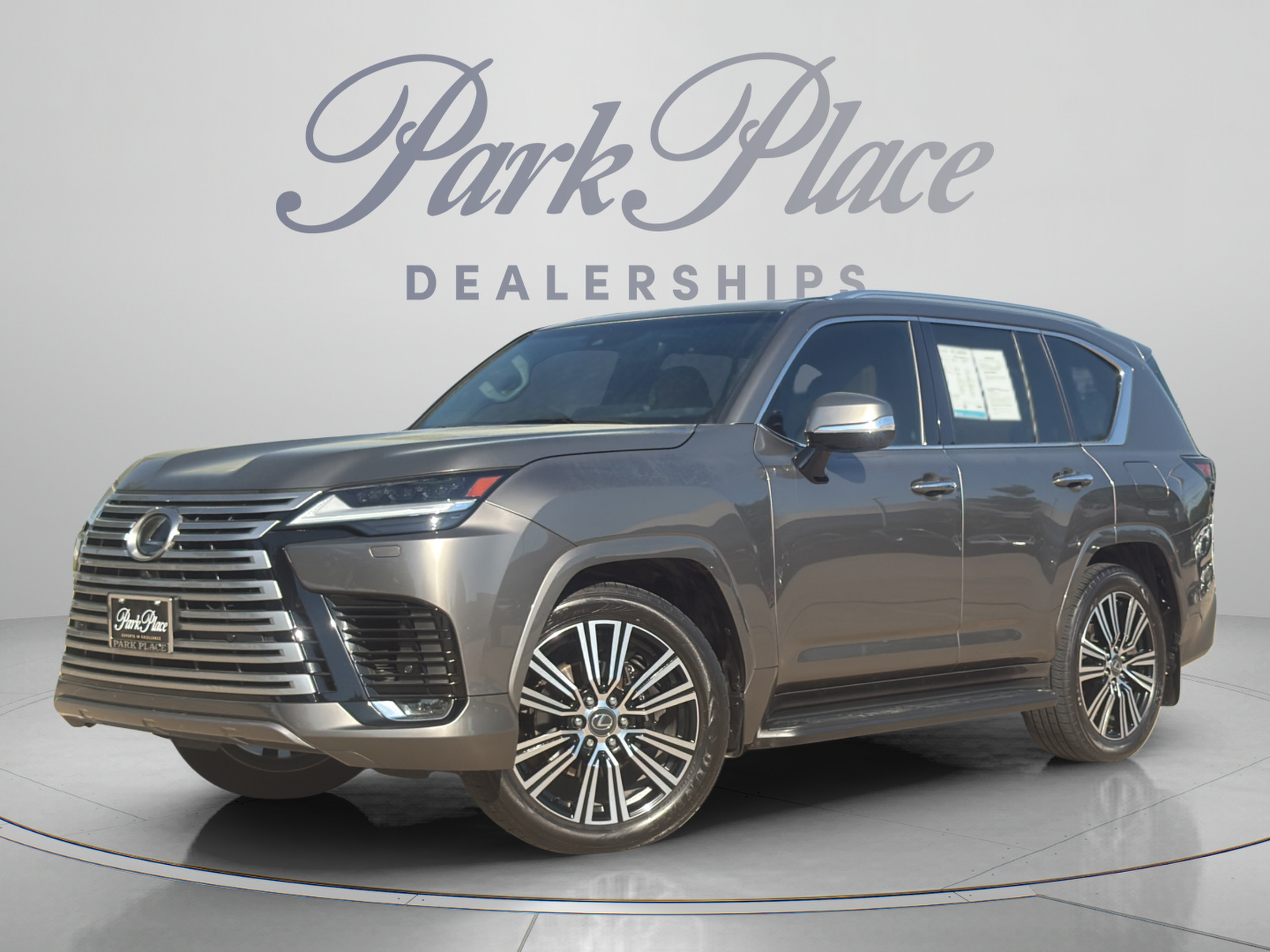 Used 2024 Lexus LX 600 4WD w/ Luxury Package image 1