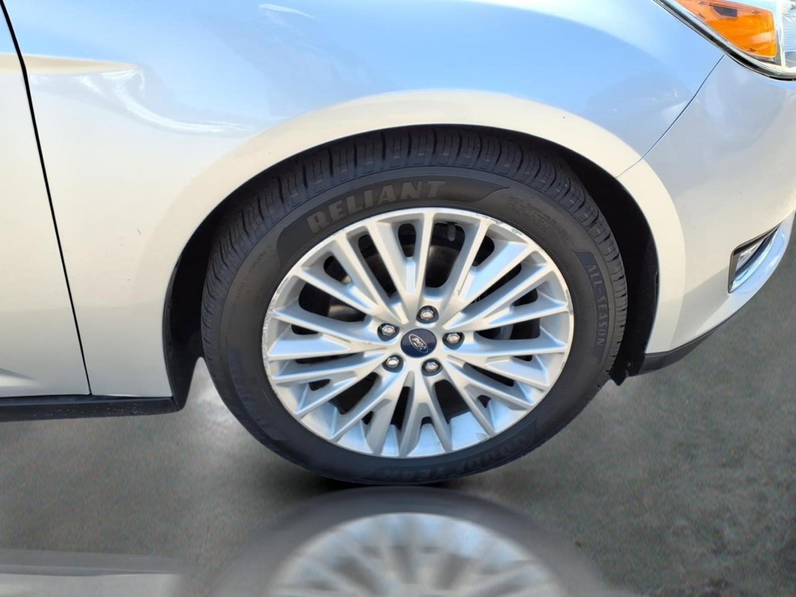 Used 2017 Ford Focus Titanium image 10