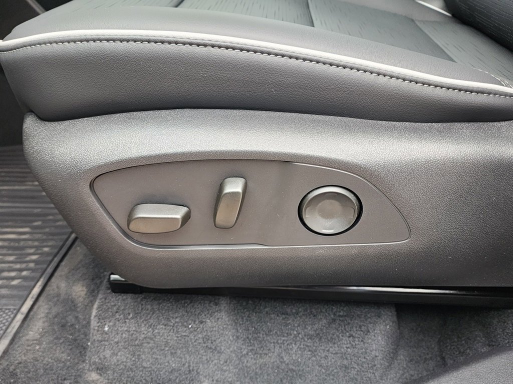 New 2026 Buick Enclave Sport Touring w/ Power Package image 18