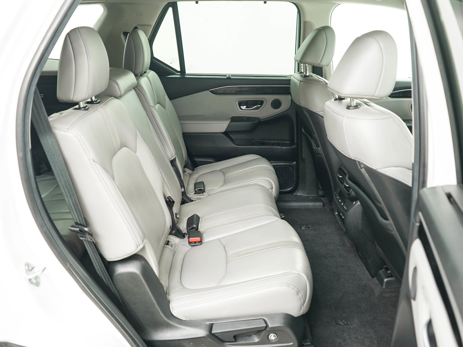 Used 2025 Honda Pilot EX-L image 14