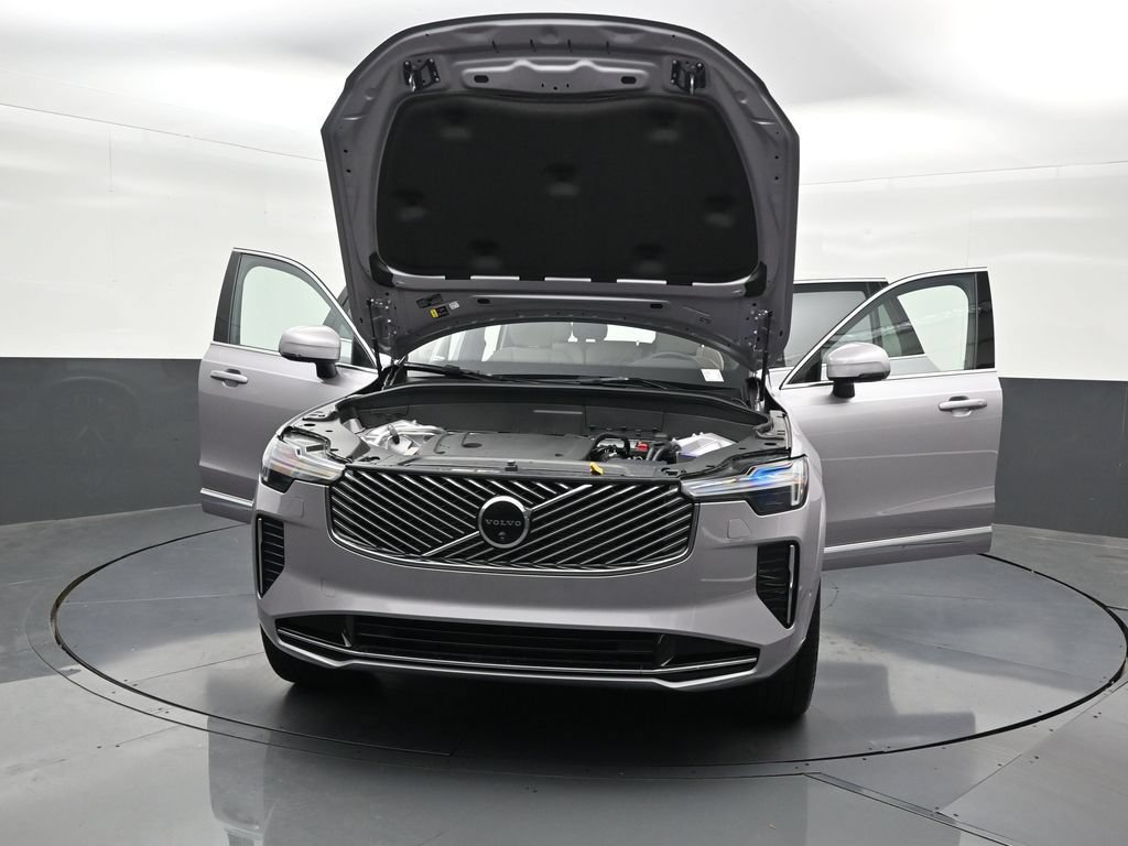 New 2026 Volvo XC90 B6 Plus w/ Protection Package Premier AWD/4WD image 44