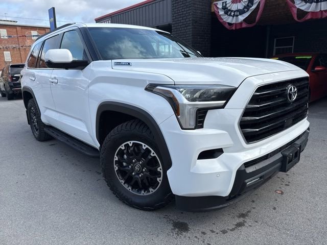 Used 2025 Toyota Sequoia Platinum image 3