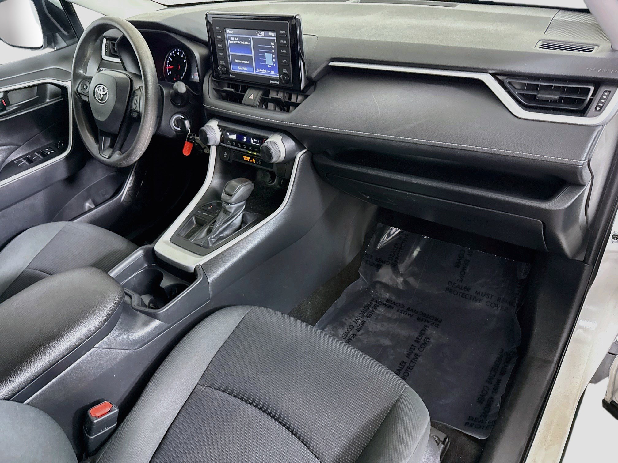 Used 2020 Toyota RAV4 LE FWD image 29
