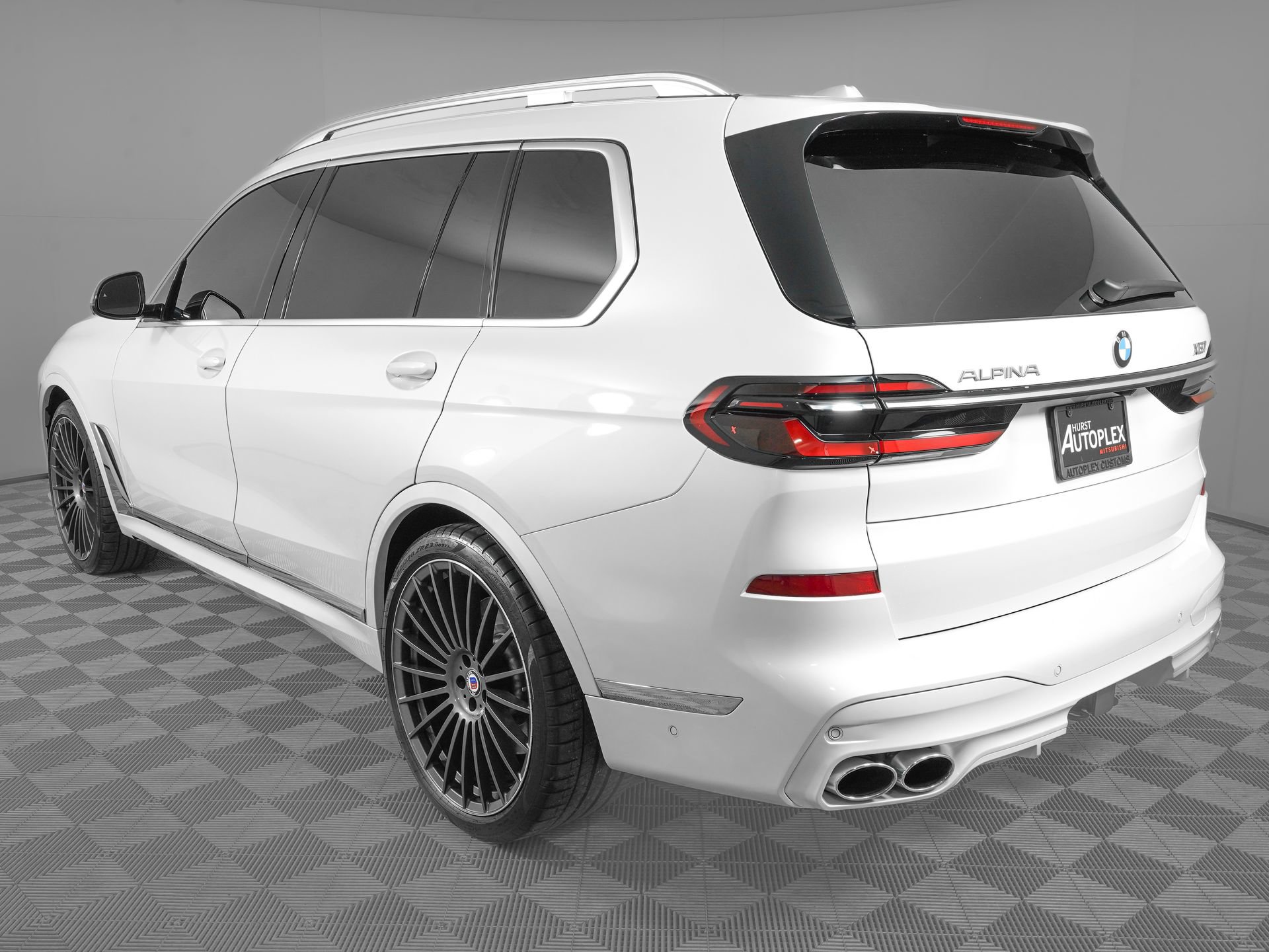 Used 2025 BMW ALPINA XB7 image 7