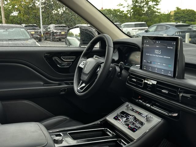 Certified 2023 Lincoln Aviator AWD w/ Premium Package image 32