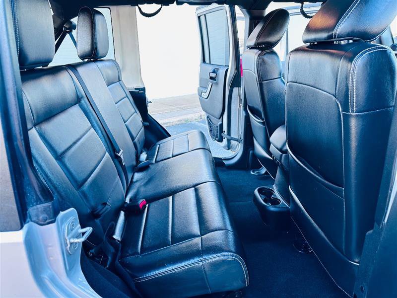 Used 2012 Jeep Wrangler Unlimited Rubicon w/ Max Tow Pkg image 21