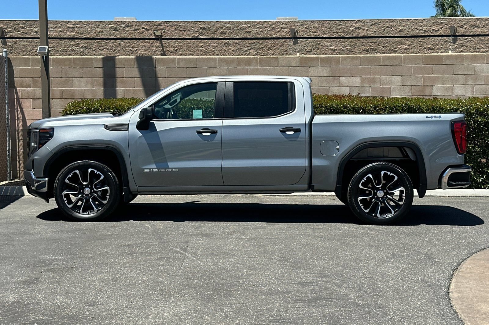 Certified 2023 GMC Sierra 1500 Pro w/ Pro Value Package AWD/4WD image 7