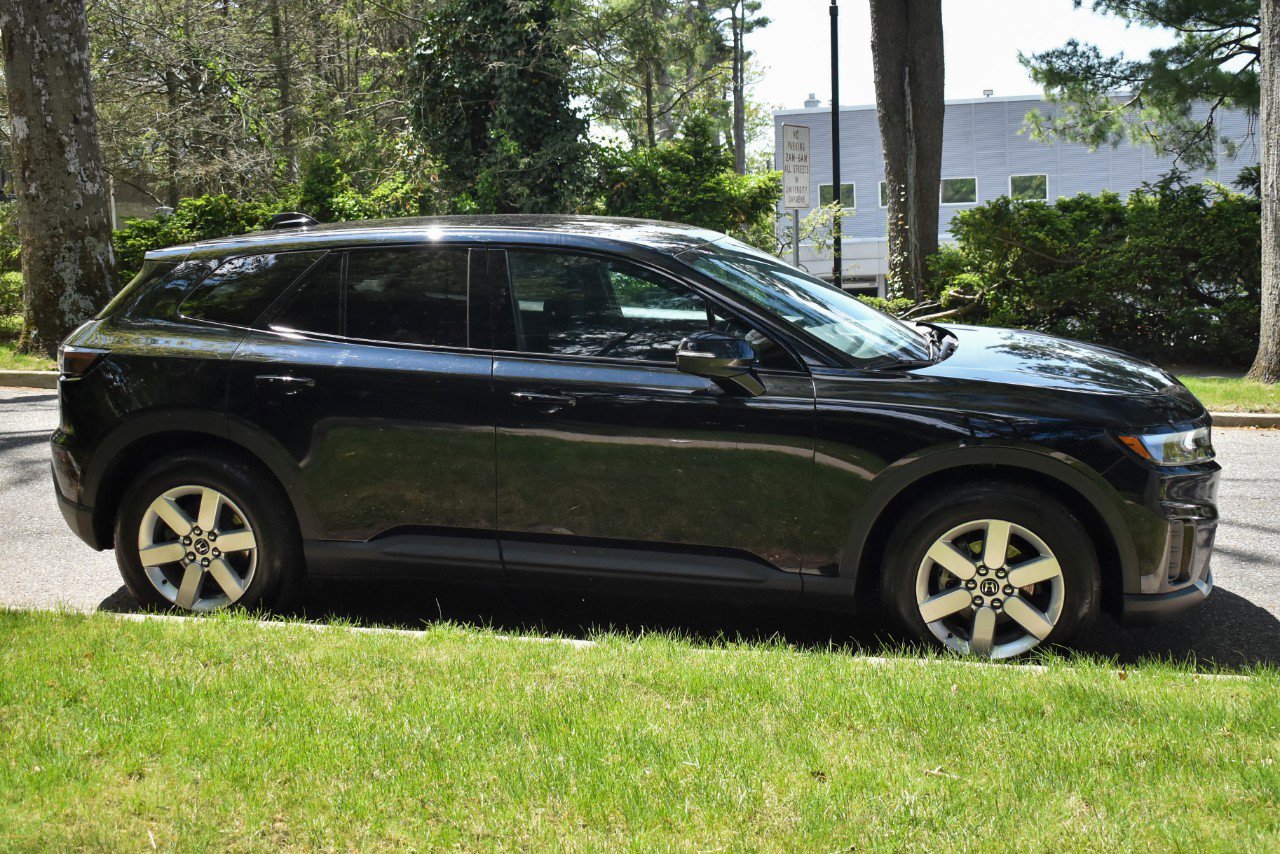 Used 2025 Honda Prologue EX image 9