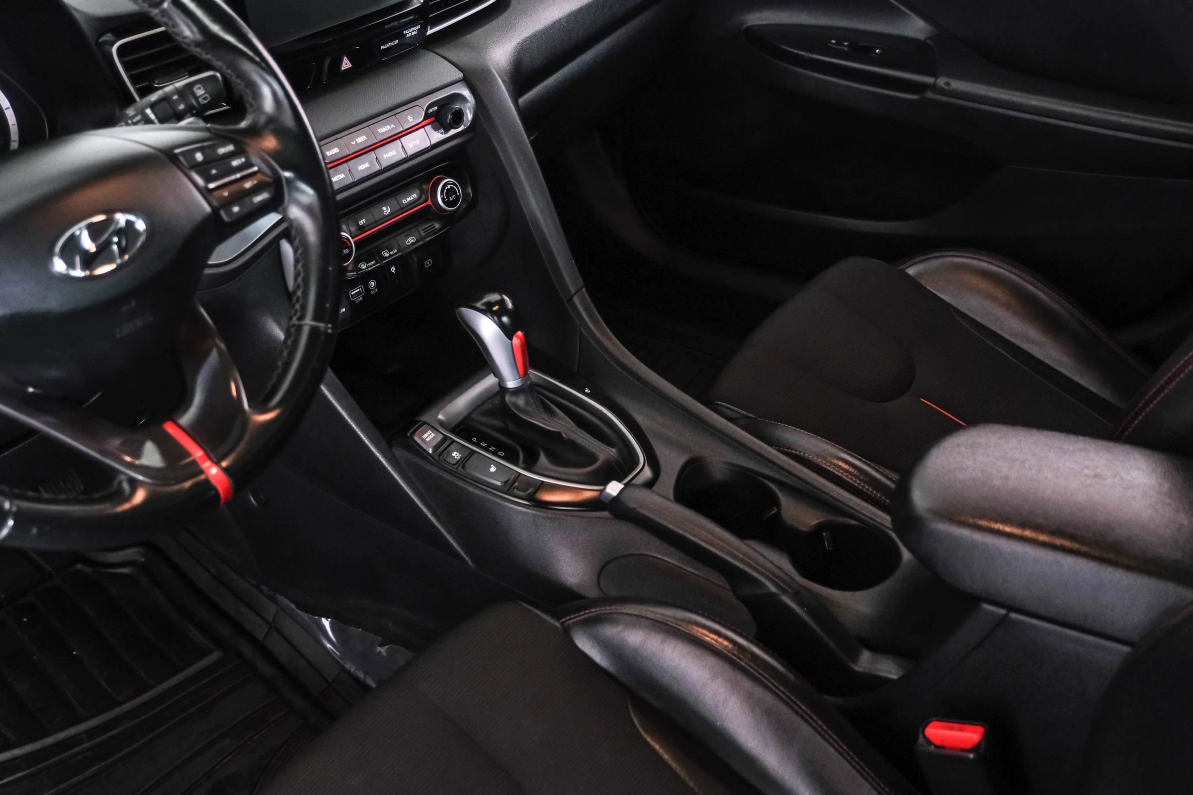 Used 2021 Hyundai Veloster 2.0 Premium FWD image 22